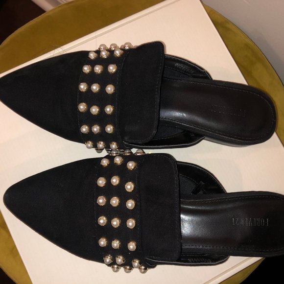 FOREVER 21 Pearl Studded Black Flats - Picture 3 of 3